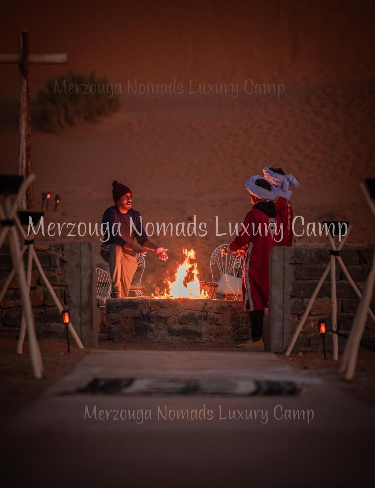 Merzouga Nomads Luxury Camp Exterior foto