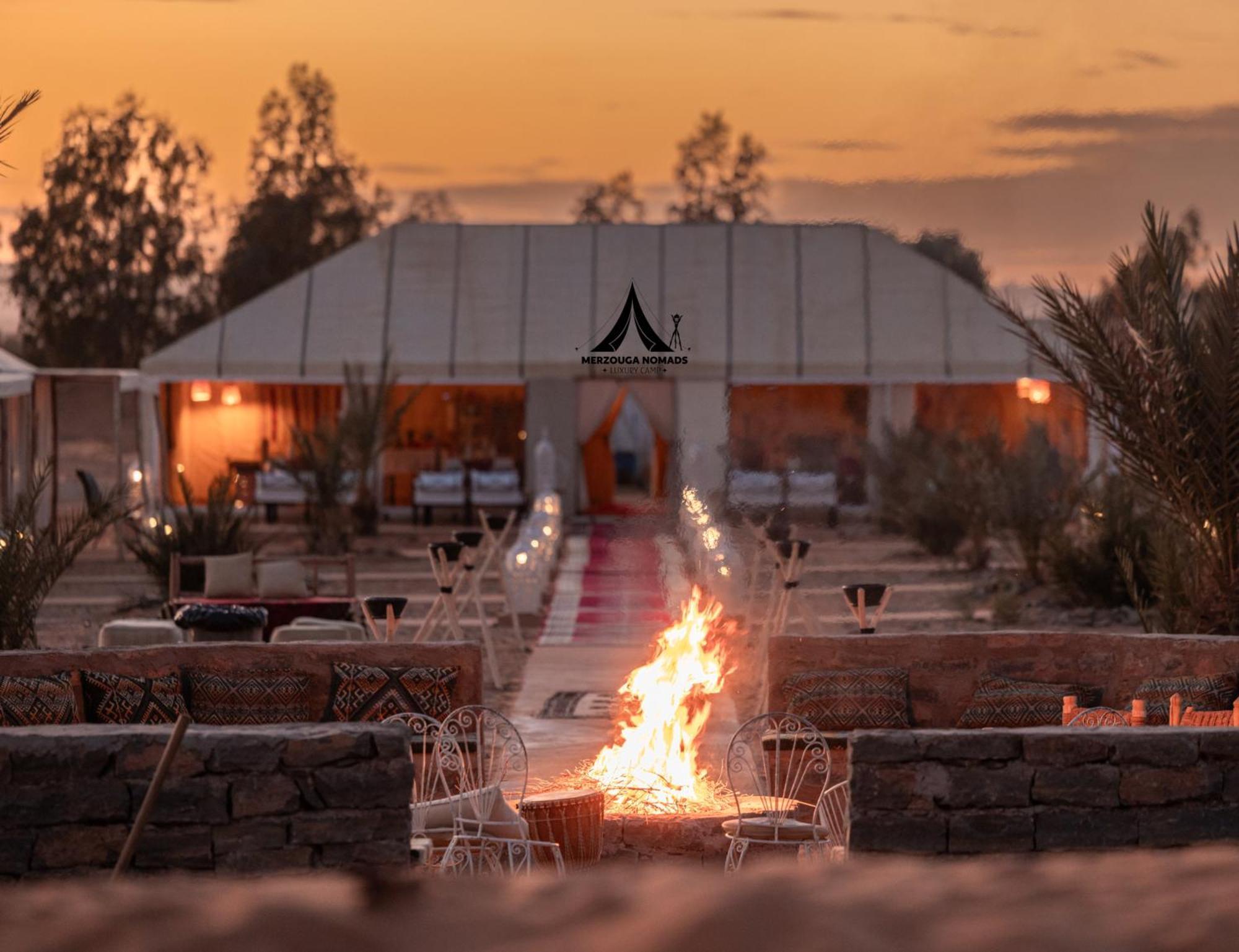 Merzouga Nomads Luxury Camp Exterior foto